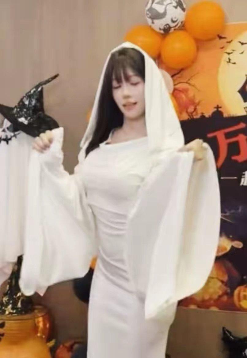 吴柳芳被禁言 从600万粉丝变到4.4万！56芳到底做错了什么？错就错在——错在