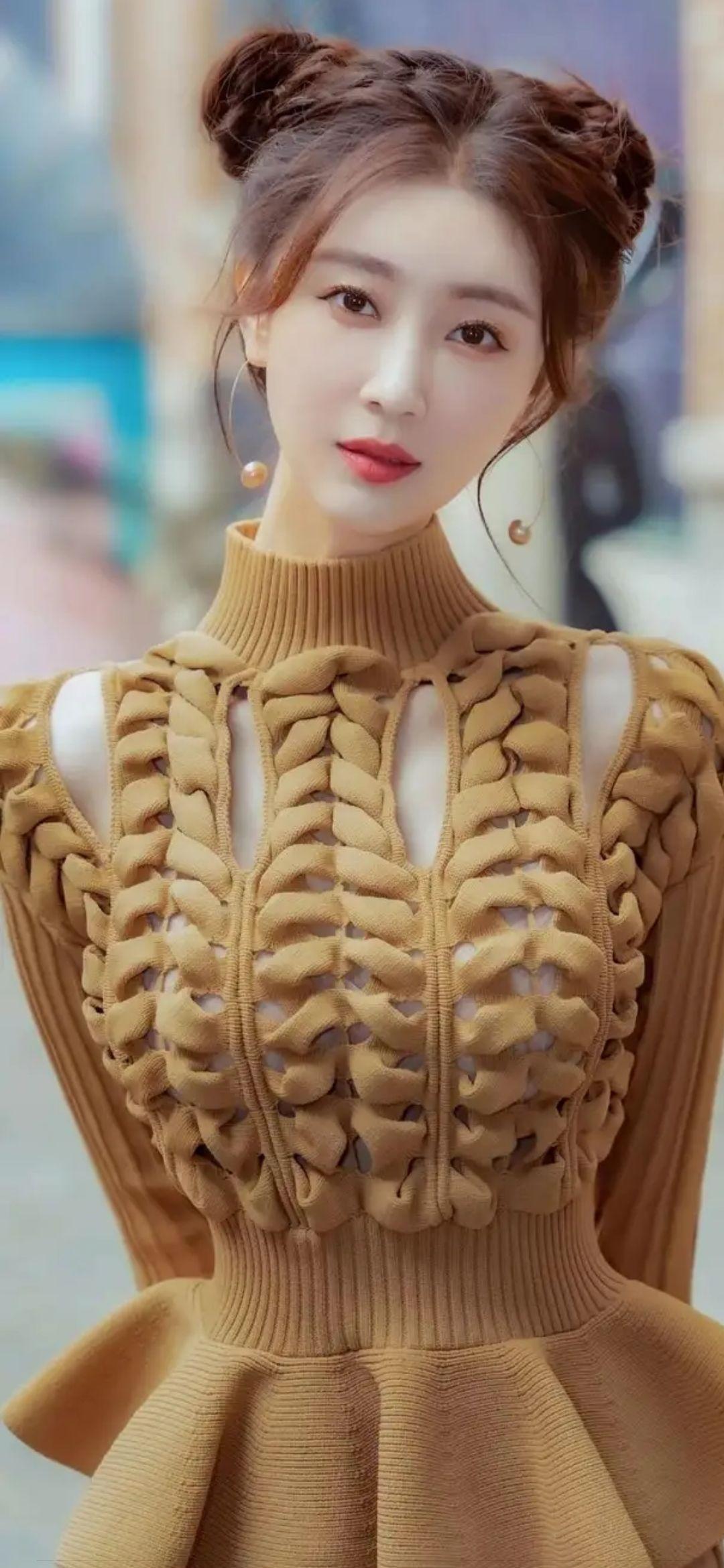 甜美复古风，针织镂空连衣裙，优雅气质，轻松出街！🌸👗