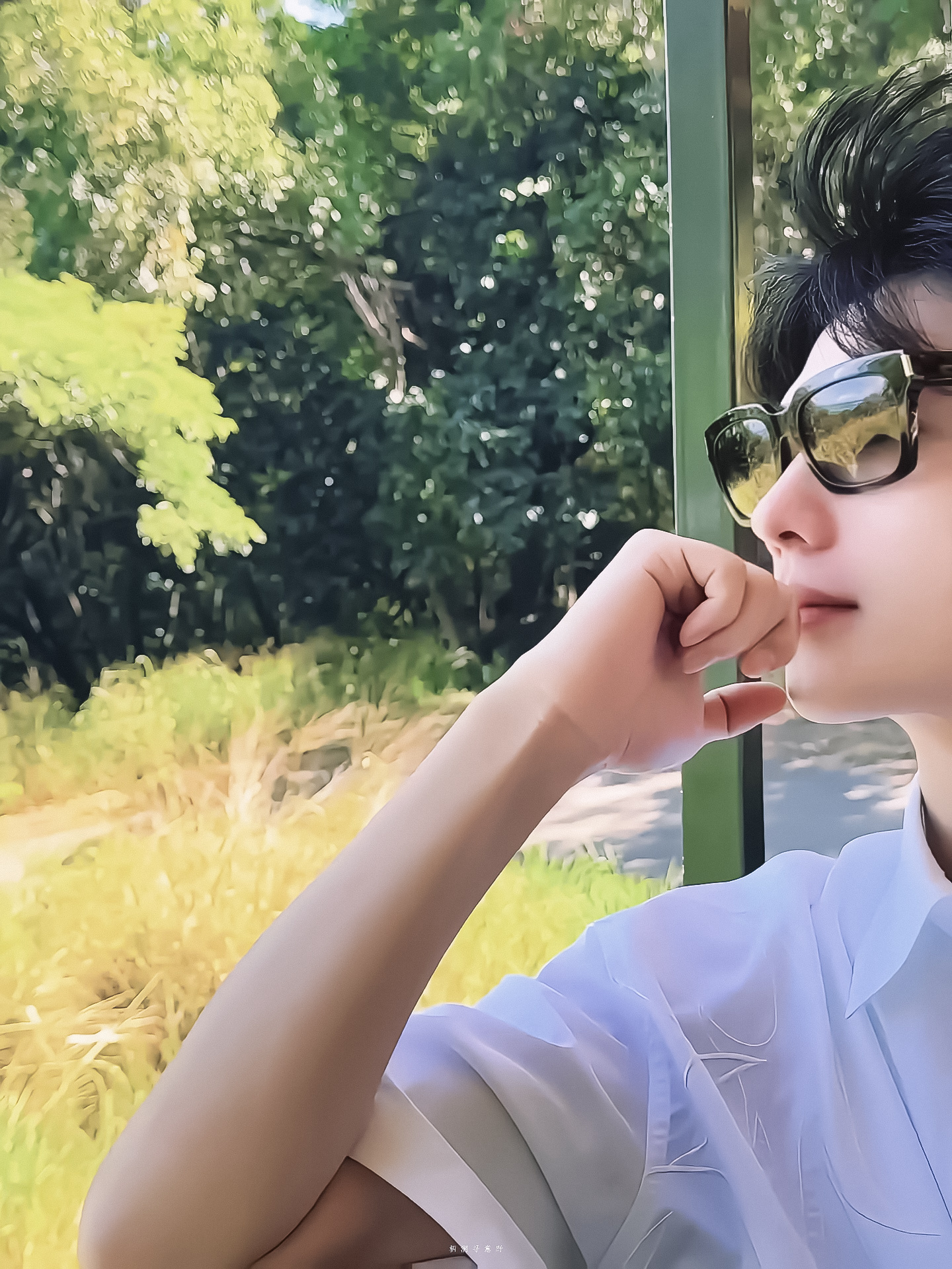 🌈你微微侧过脸，像微风带来了夏天。