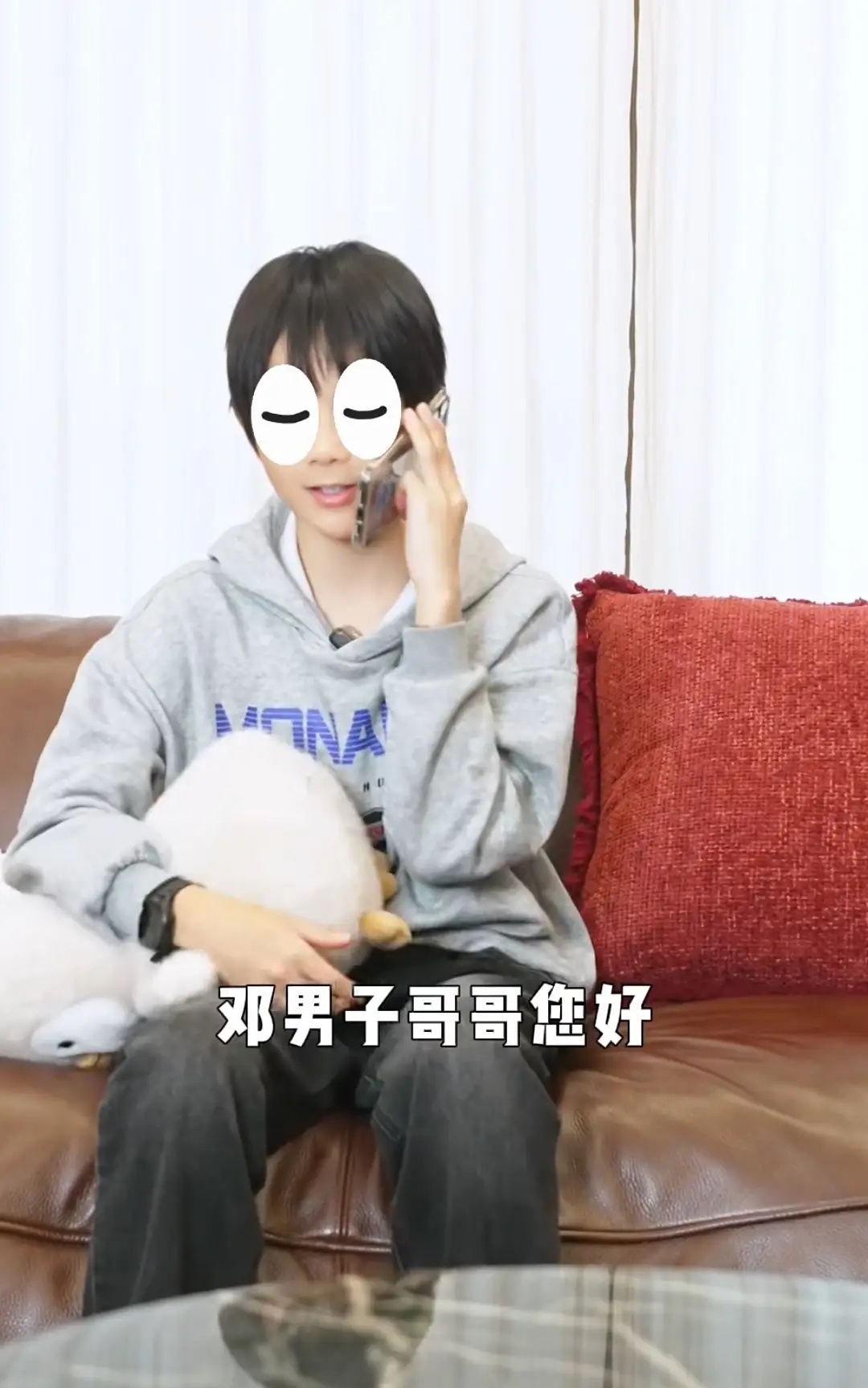 汪涵杨乐乐带儿子在家过元宵，沐沐表演魔术，主持有天赋又高又帅！ 