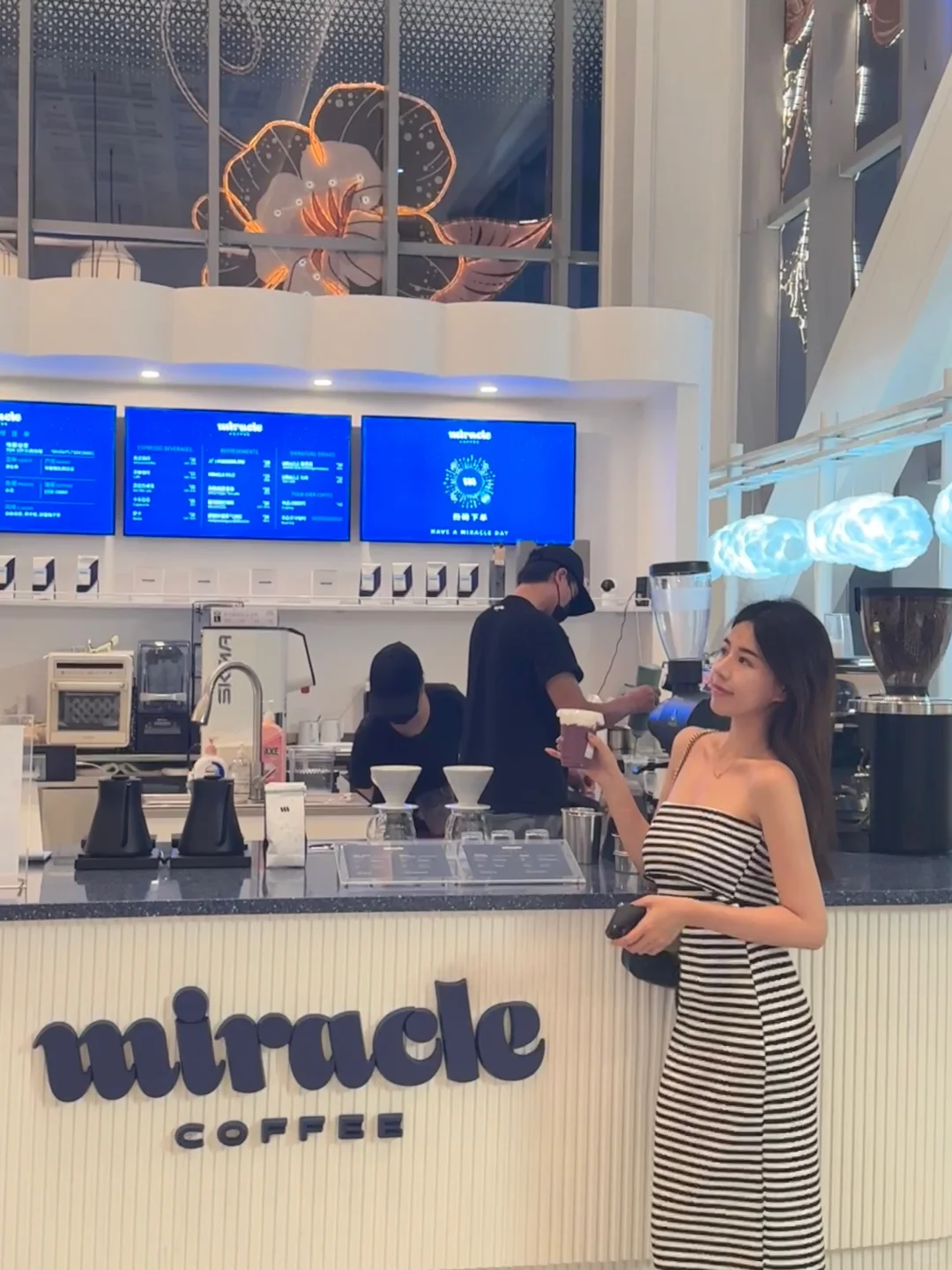 来老林咖啡店打卡啦💜💜💜