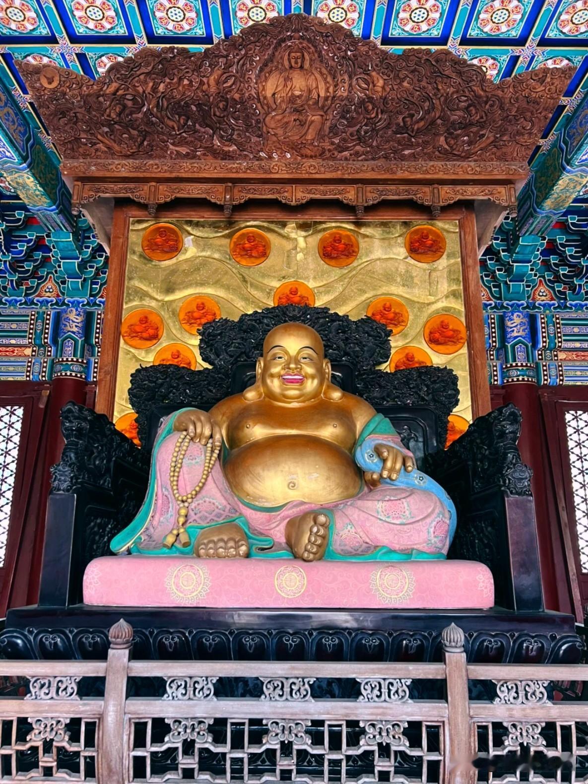 来普陀山逛天王殿，很多人分不清宝陀讲寺和普通寺庙的四大天王差别，这里的造像暗藏更