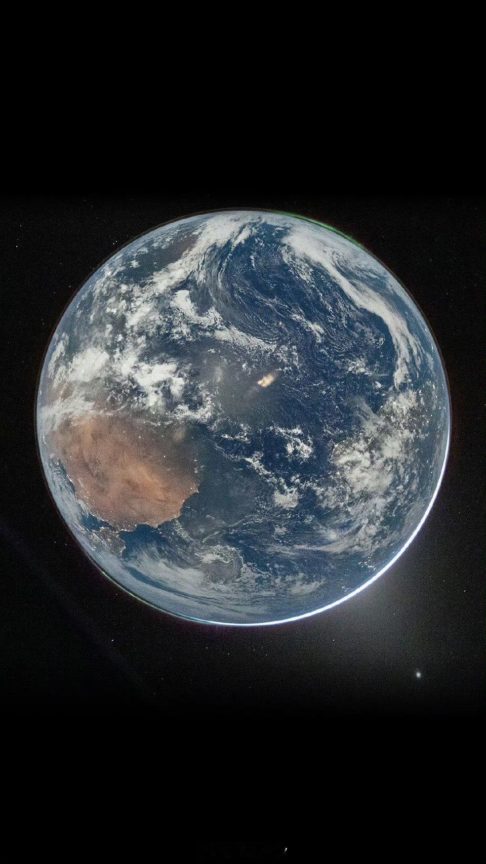 阿尔忒弥斯2号看看人牢美的宣传！又是免费给高清照片，又是发月亮的中文歌……哎，咱