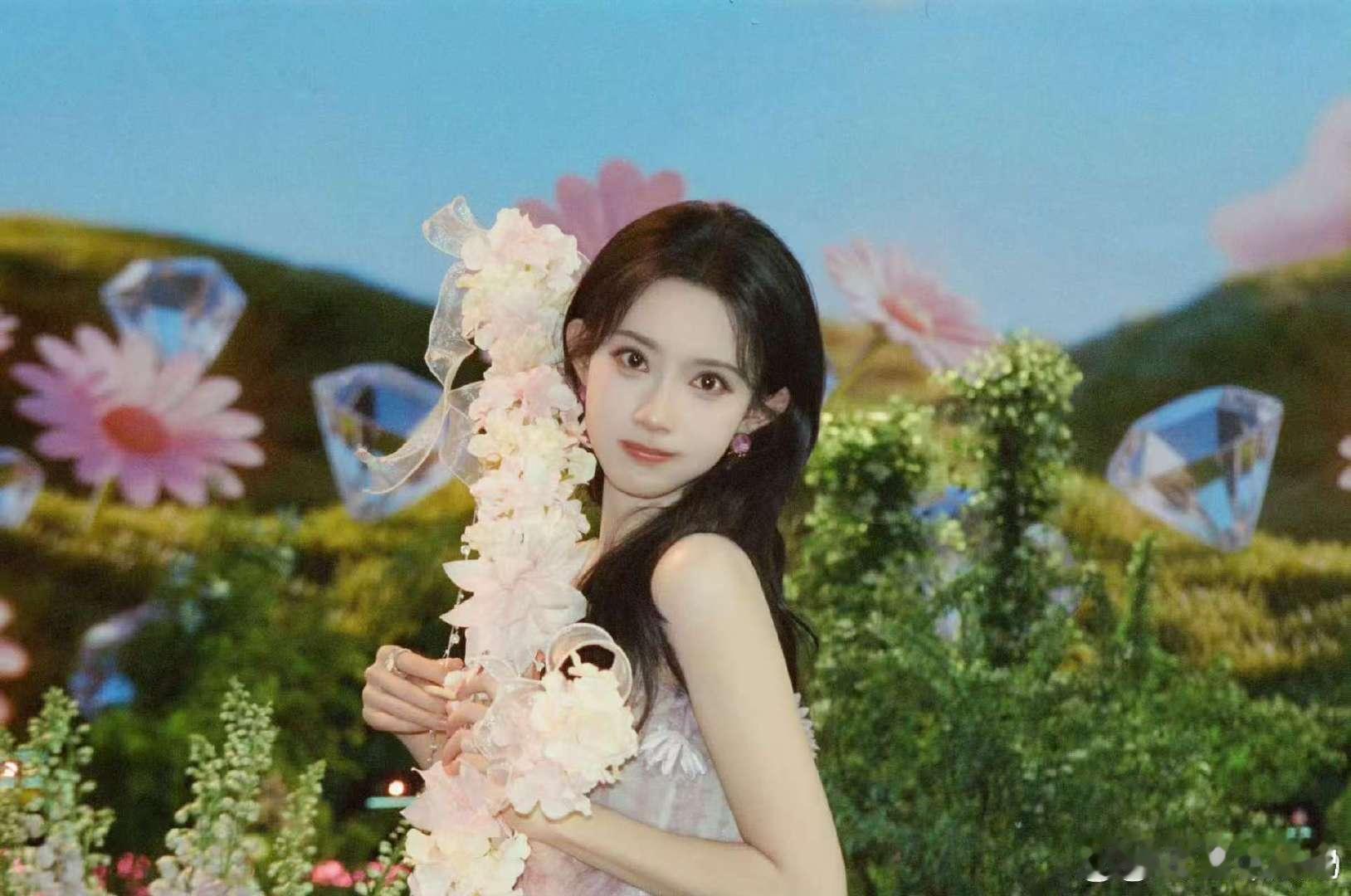 孟子义 谁会嫌事业不够好呢 你好星期六孟子义格局拉满，面对多重选择坚定选事业，独