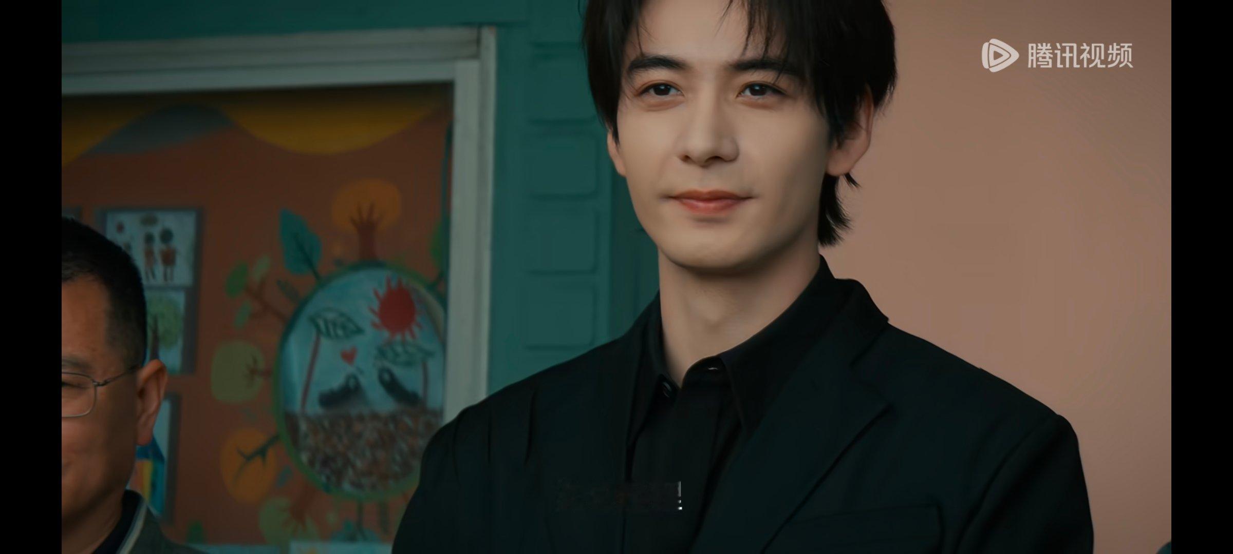 九日有一说一大部分时候这剧色调已经很能遮缺陷了 