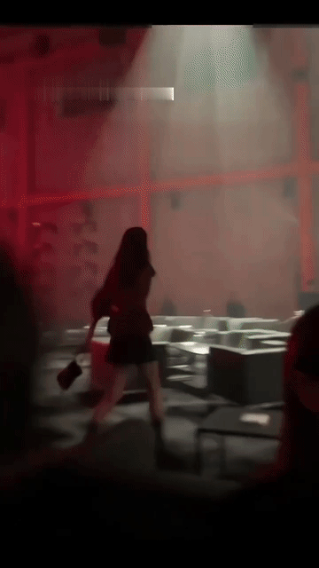 关晓彤像跑出去乱玩的妹妹，李现像跟在后面怕妹妹乱来或者受欺负的操心哥哥！关晓彤晃
