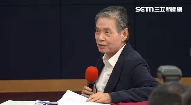 毒油风暴22天，国民党宣布7月25日上凯道抗争。

别人都等着看郑丽文跟卢秀燕、