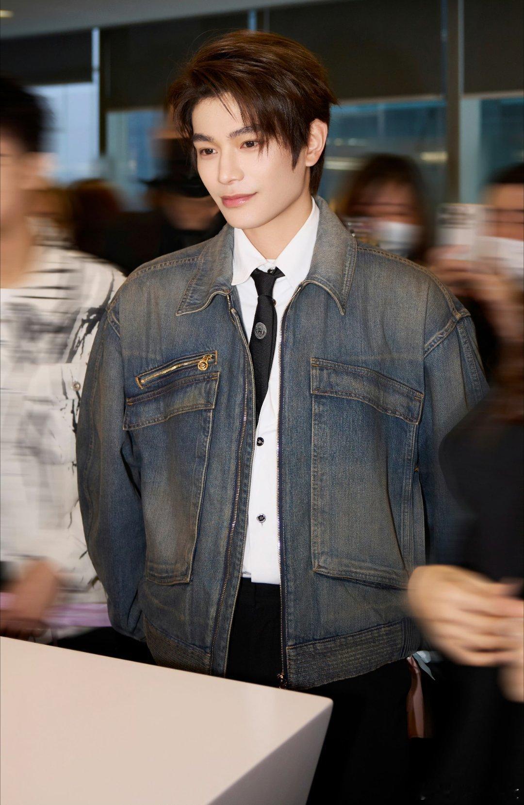 三元品牌代言人丁禹兮 dyx丁禹兮卫韫 打破常规营养公式🧪与三元强强联名💞 