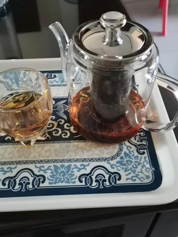 晒出自己的下午茶这有什么可晒的？下午茶不就是下午喝的茶吗？