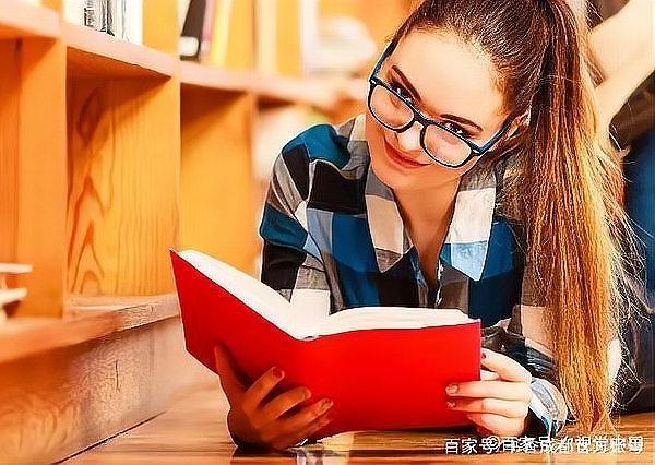 不读书只过一种人生 读书能把日子活成千种模样
 
刷短视频的时候，是不是总刷到“