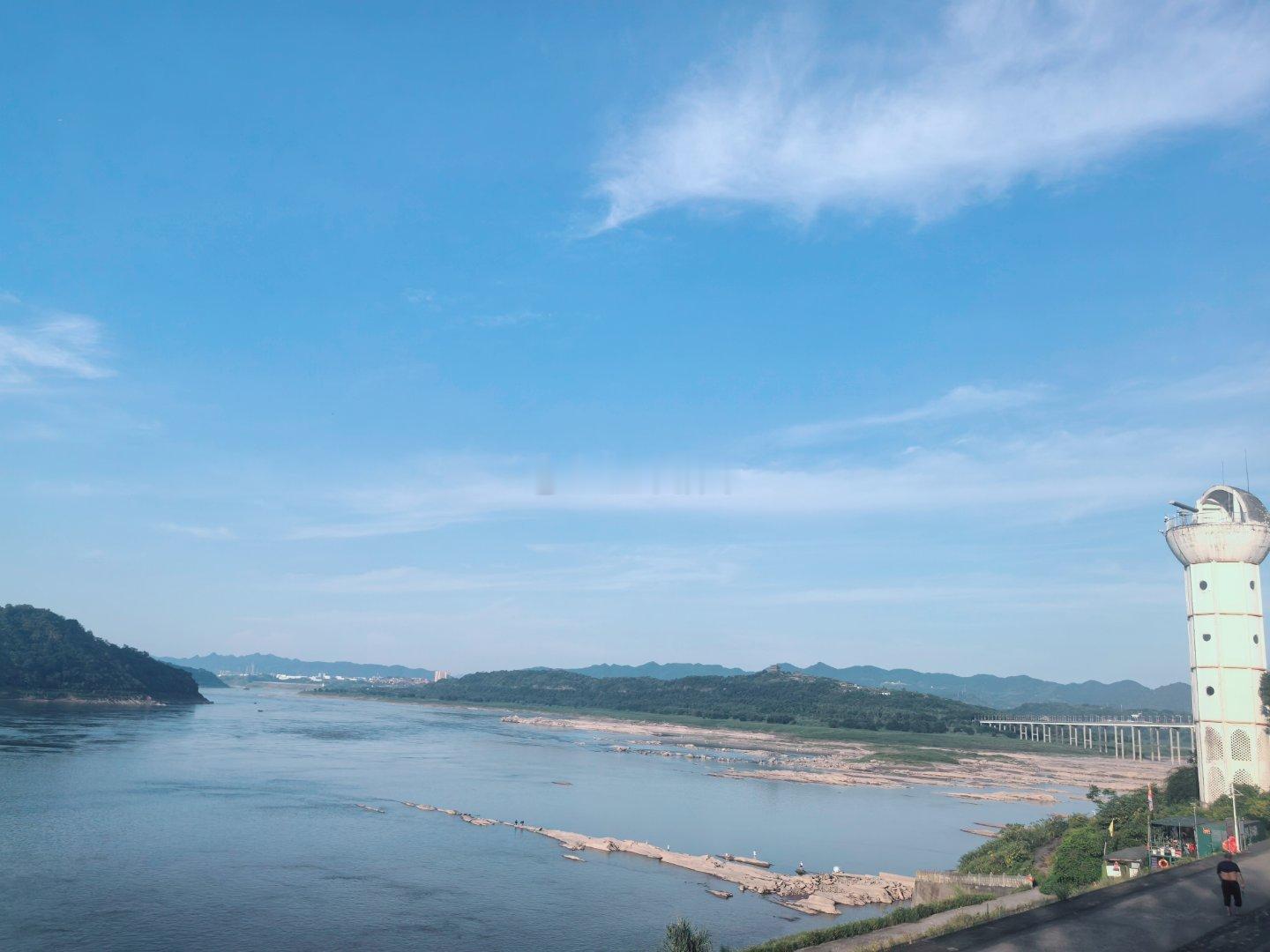 旱鸭子下水了 