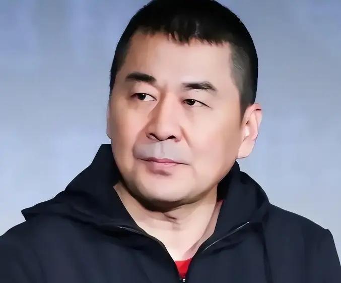 陈建斌调侃秦海璐的老公“长得丑”，秦海璐没给台阶，而说：“我老公是丑，可他能推掉
