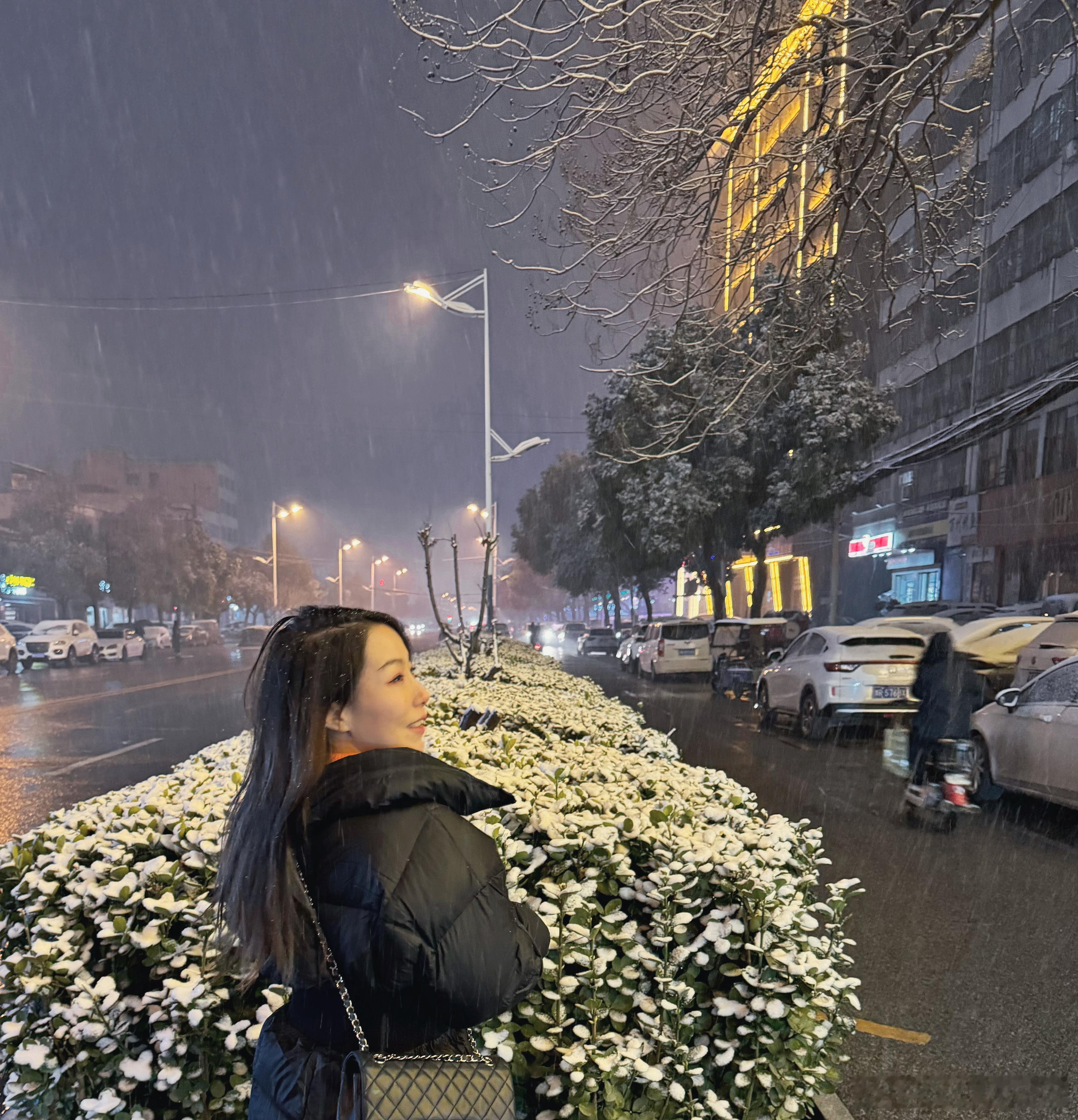 ❄下雪啦，小熊软糖要穿棉衣，变成棉花糖啦~ ​​​