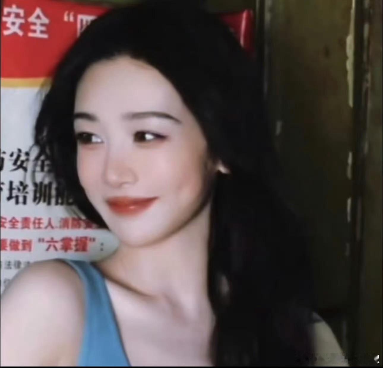 杨紫人生照片+1 ​​​
