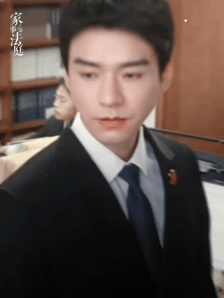 龚俊热度破亿角色又多一个龚俊家事法庭播前角色热度破亿真的被俊俊拿捏住了！沈谢秩这