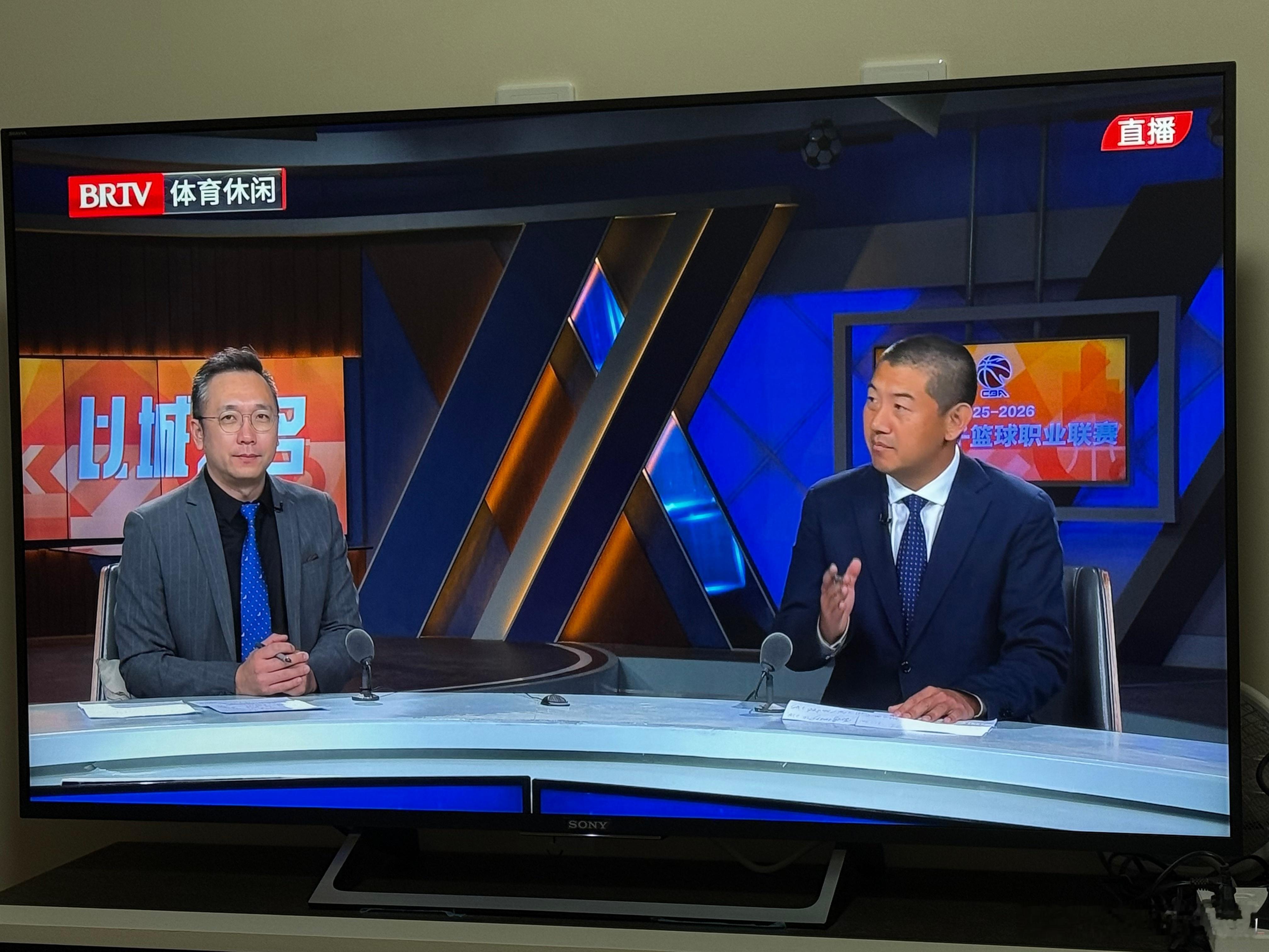 今天真是拼命了不怕错位小防大、大防小双小外是点睛之笔添乱的后来也不添乱了内线优势