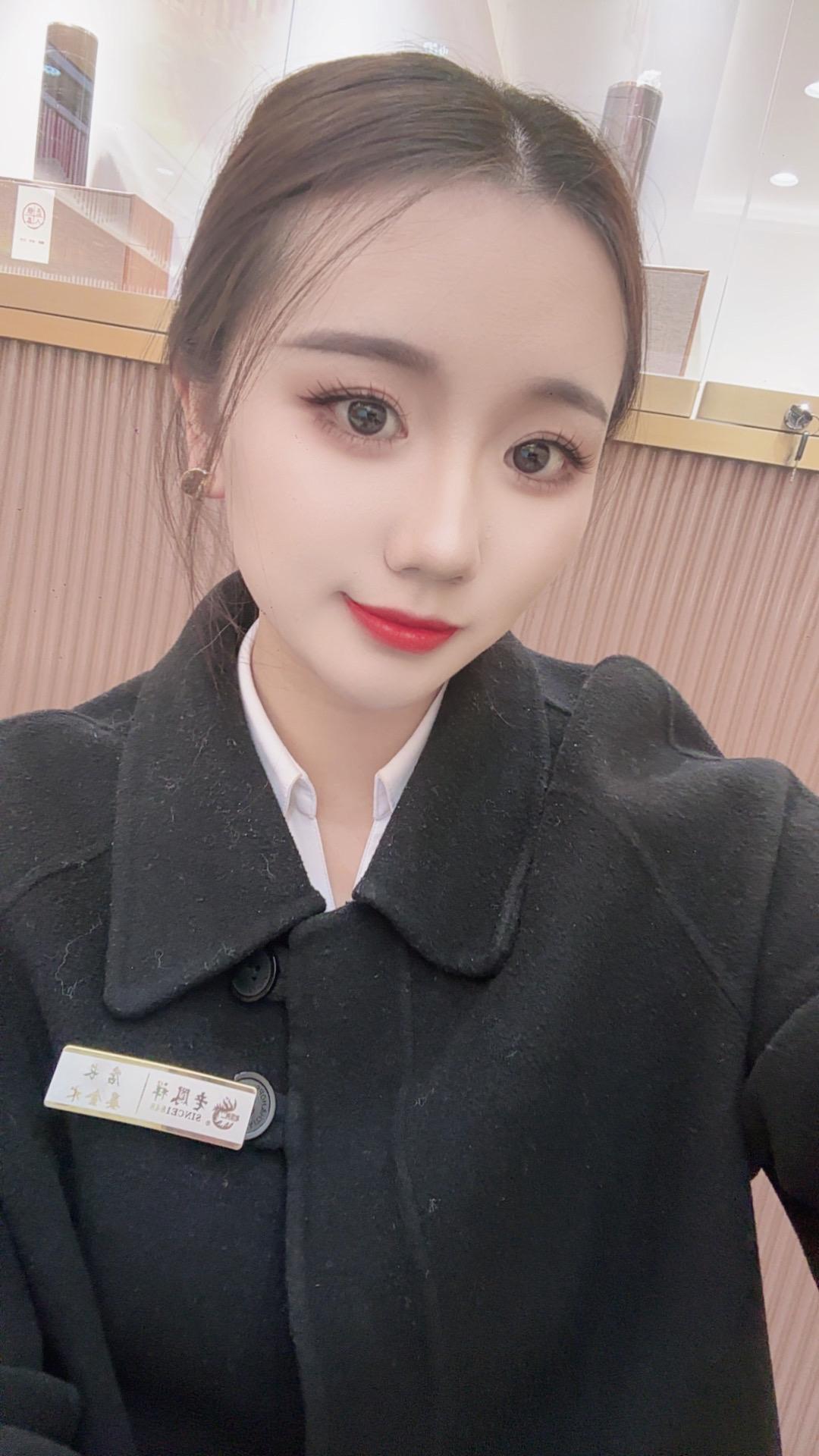 “我不允许任何人拿捏我，除非我心甘情愿~以前是，现在是，以后更是”