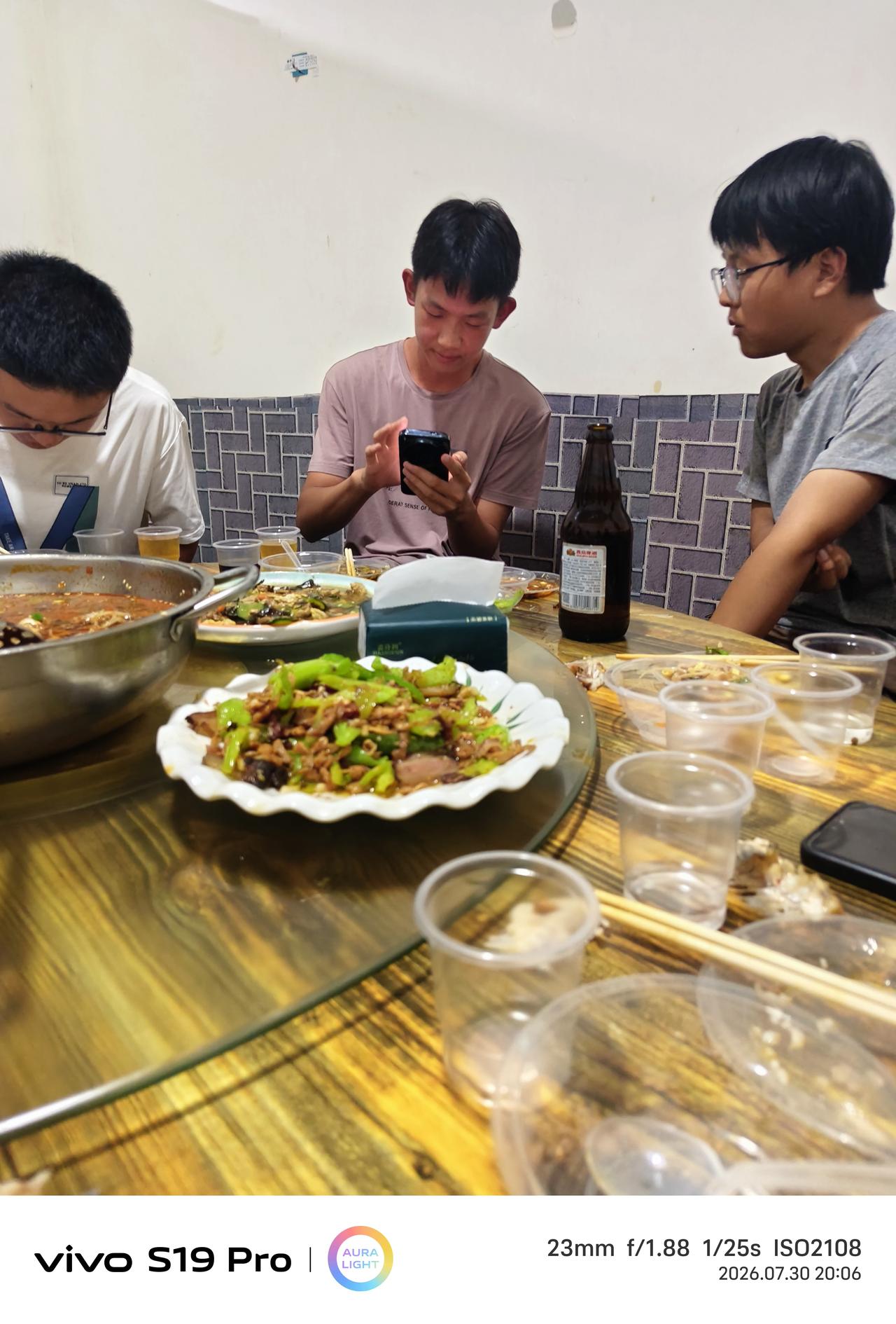 少年智则国智，少年强则国强，少年雄于欧洲则国胜于欧洲……少年是祖国的花朵也是祖国