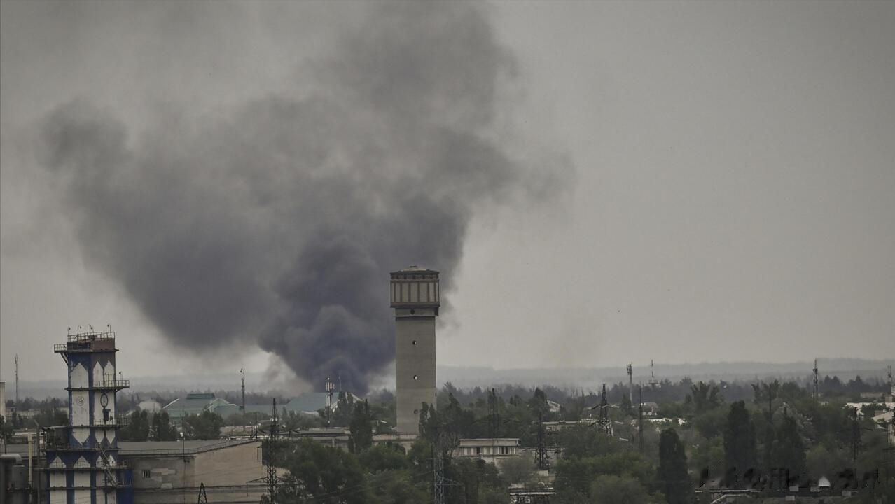 俄罗斯玩把大的！14架战战略轰炸机袭击乌克兰巴甫洛格勒
刚刚听到这个消息，简直不