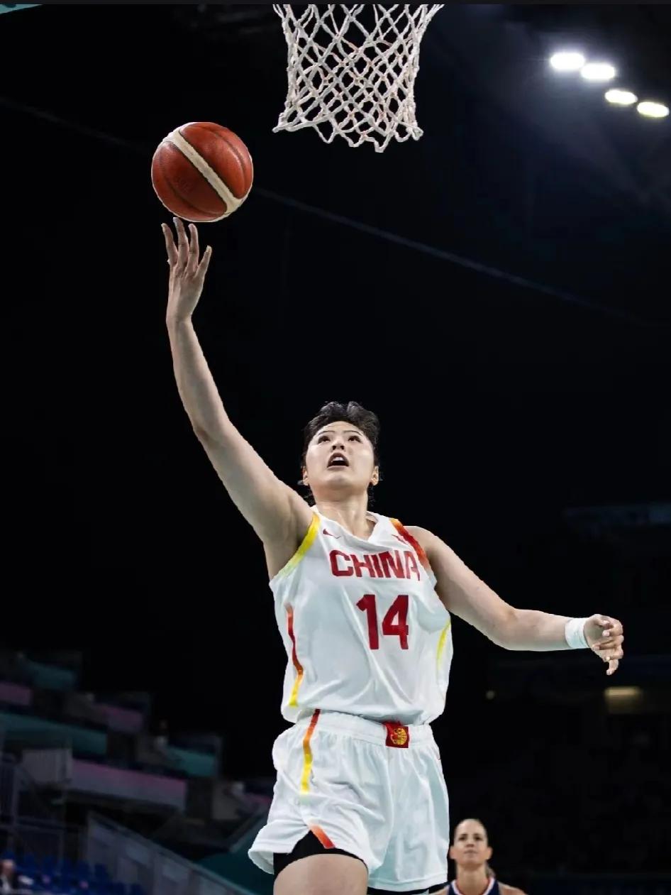 球迷对今天奥运比赛的反应是这样：
王楚钦2比4输球--不会吧，发生什么事了
孙颖