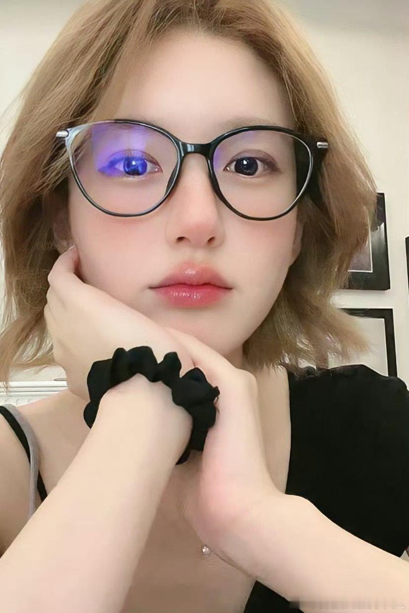 赵露思还没有红的时候 ，粉丝直接加了赵露思vx 赵露思 ​ ​​​