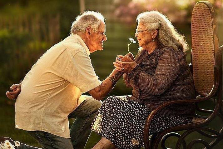 就算我再喜欢你，你去碰了异性，我就会立刻离开你，我不怕孤独，不怕辜负，比起忽冷忽