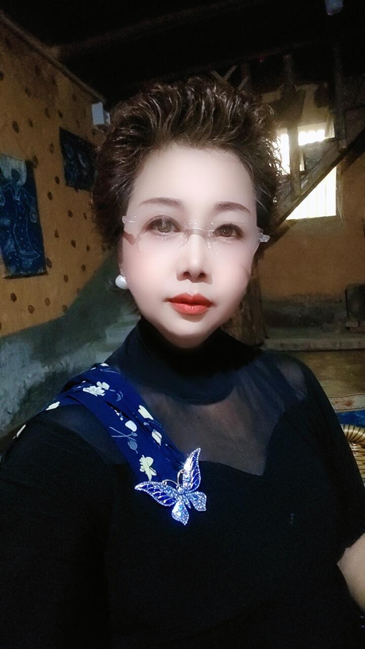 走过半生，最深刻的感悟：
积极阳光的生活态度是人生所有苦难的唯一解药……