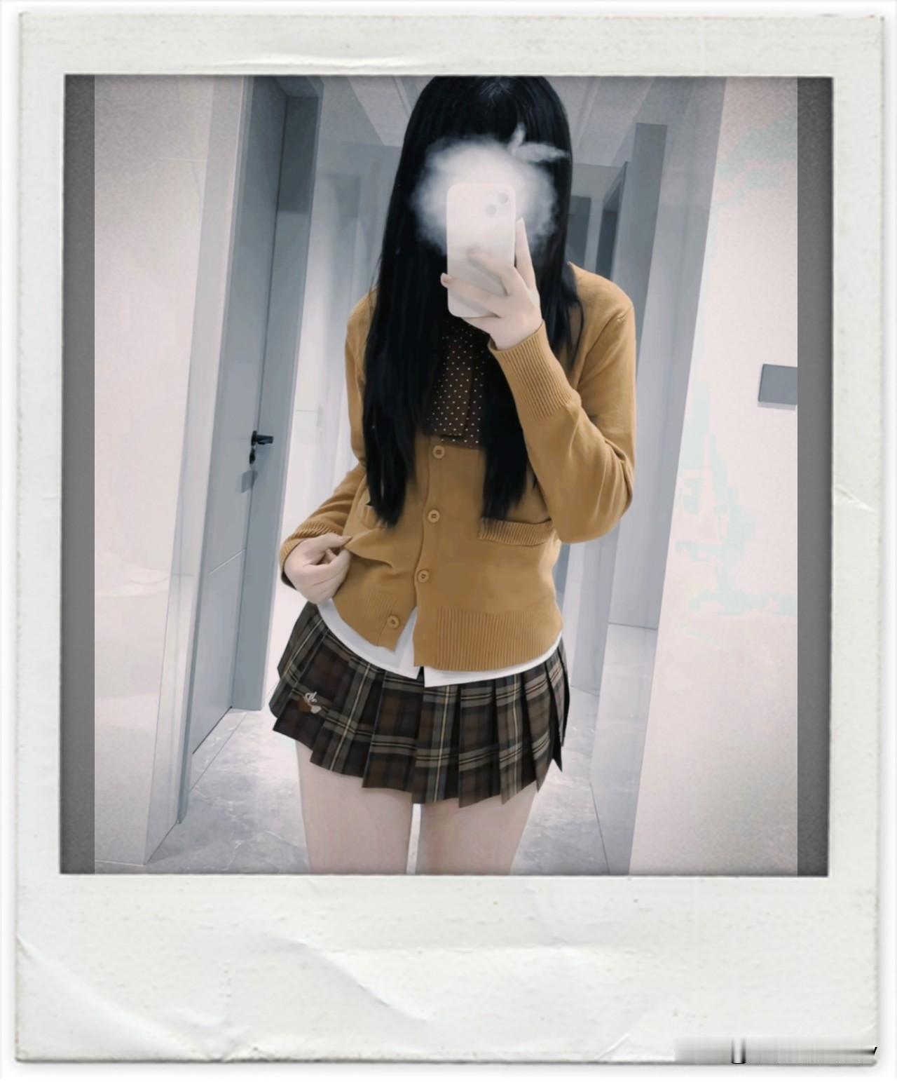 和女友在一起快半年了，感情一直挺好，最近终于到了牵手拥抱都会心跳加速的阶段。前几