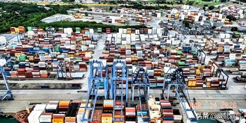 请求中国企业不要离开，巴拿马公开喊话中国。
当地时间3月13日，巴拿马政府公开恳