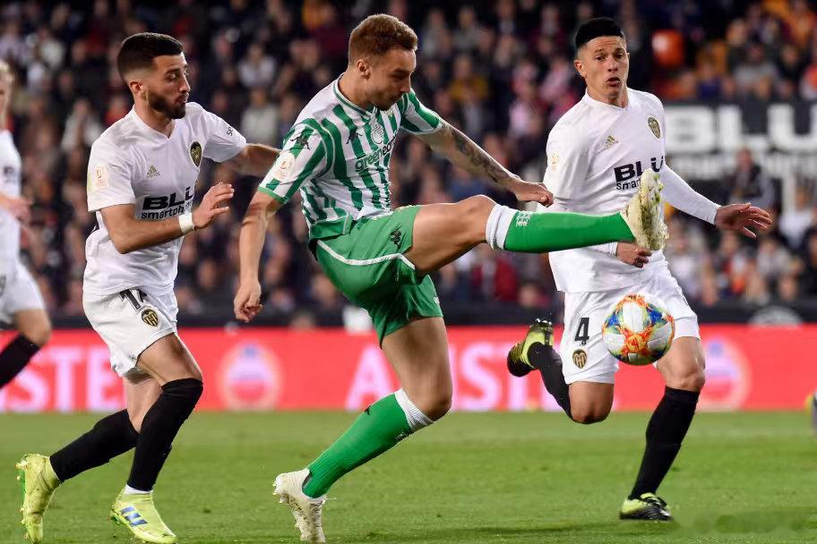 006 西甲 赫塔费 [15] vs 巴伦西亚 [18]胜负看好：平/让负 (-