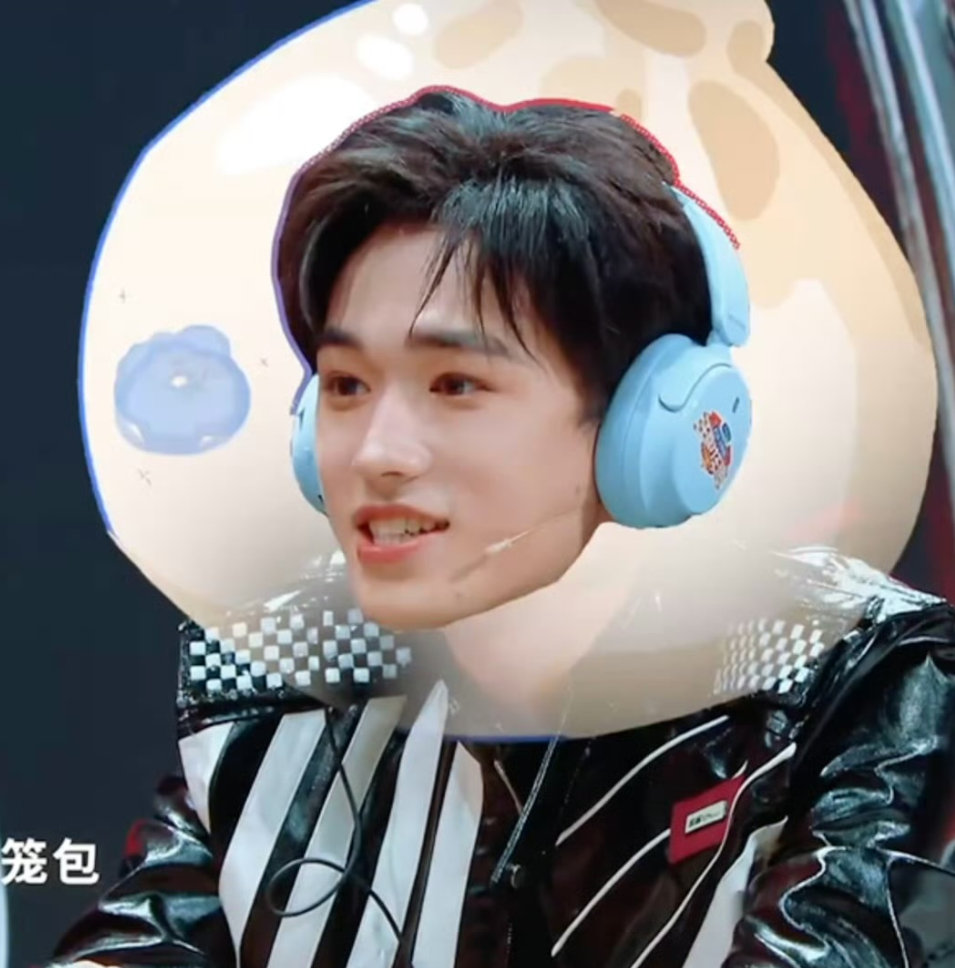 宋亚轩黑短好清爽宋亚轩小笼包塑 宋亚轩黑短好清爽！ 