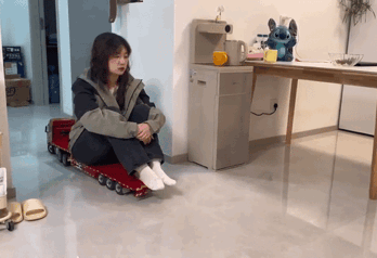 有个愿意陪你一起幼稚的老婆，这才是实打实的真爱啊！