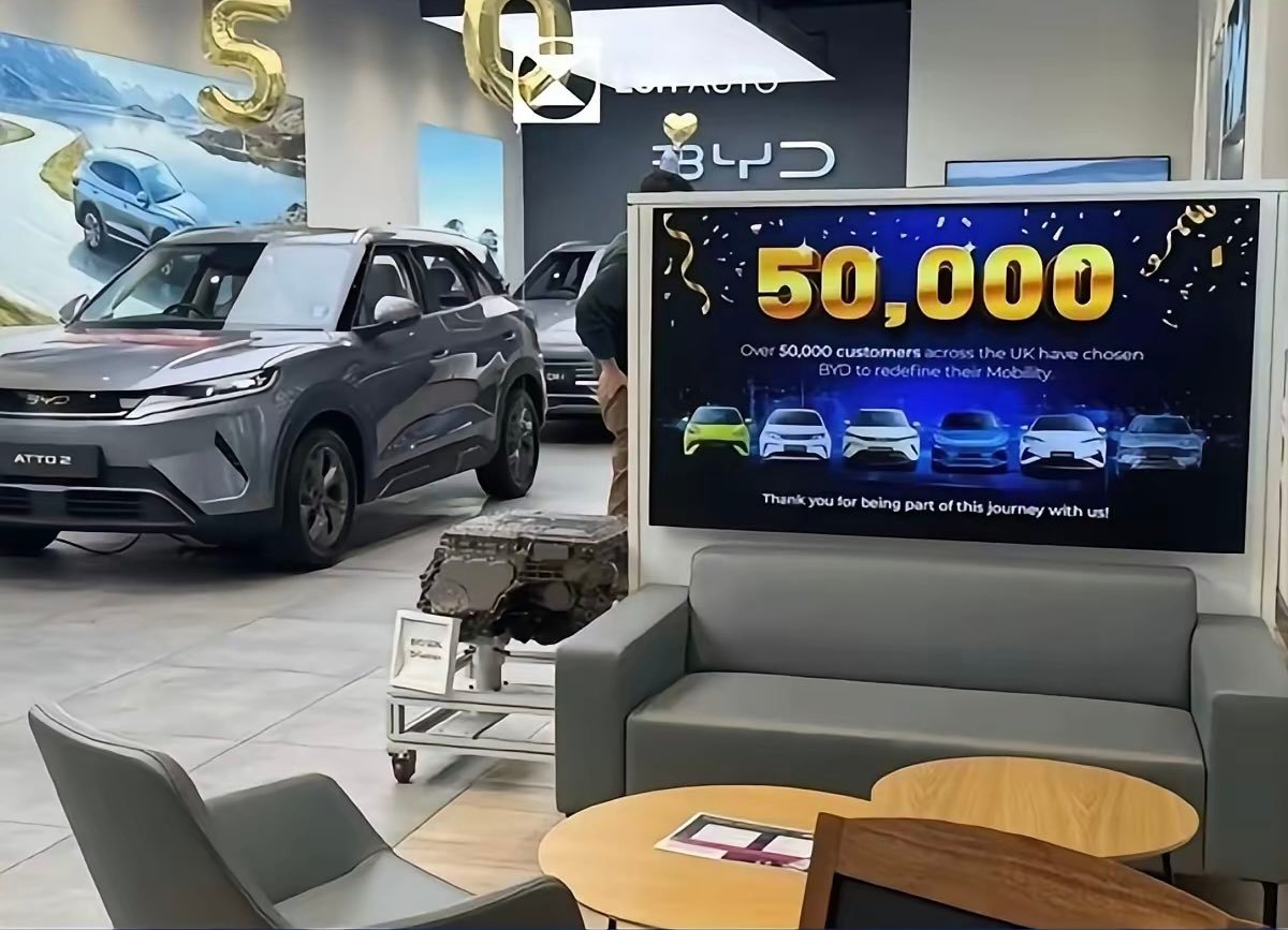 从2023年全年仅2000辆，到今天第900天累计销量正式突破50000辆！相当