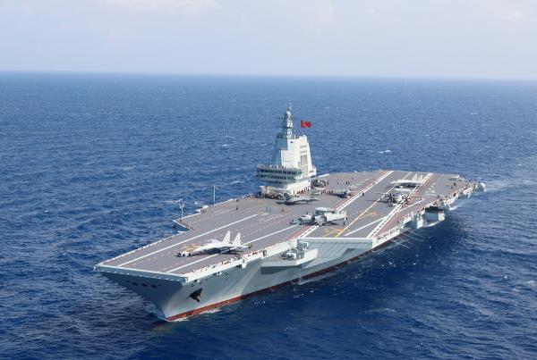 11月27日的国防部例行记者会，海外媒体抛出的核动力航母建造问题，把公众对中国海