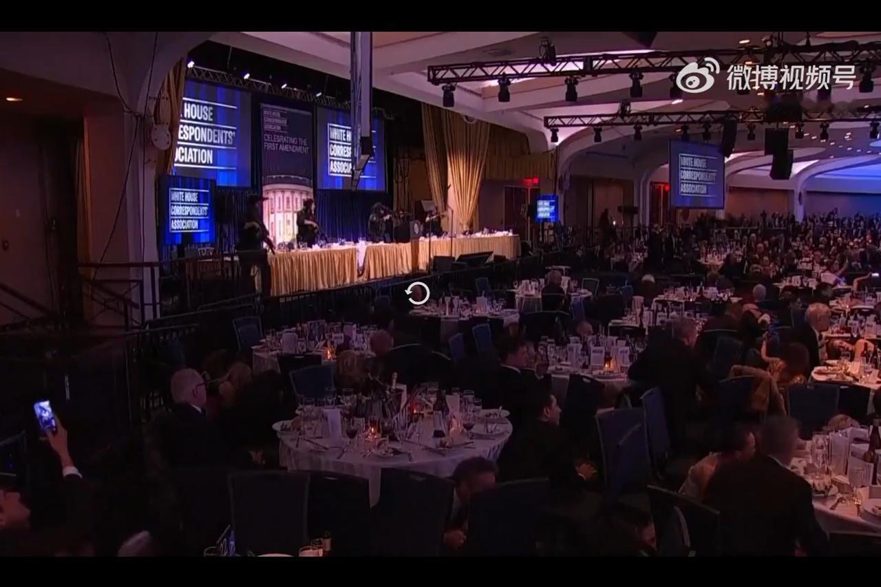 美丽国特色，枪声一响，上面的被拖走， 下头的都钻桌子底下了……

遗憾，这次没有