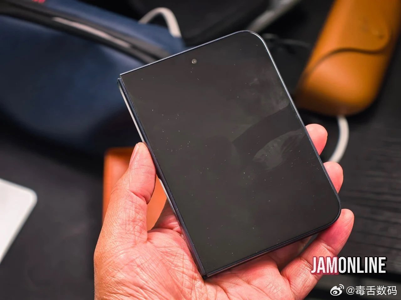 iPhoneUltra和18ProMax对比今年肯定会有不少果粉纠结，到底是买i
