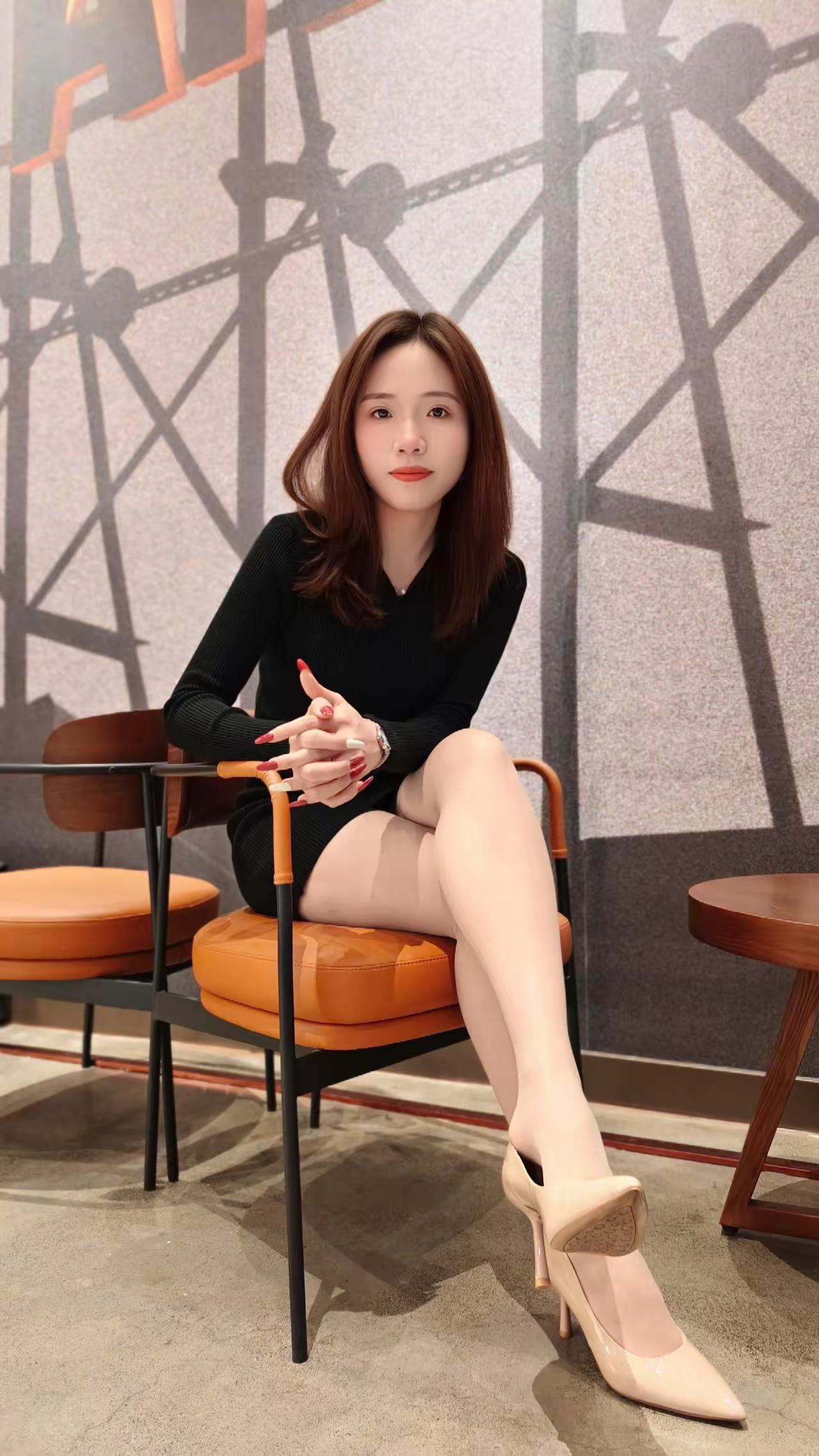 优雅气质，时尚穿搭，黑白配，魅力无限！