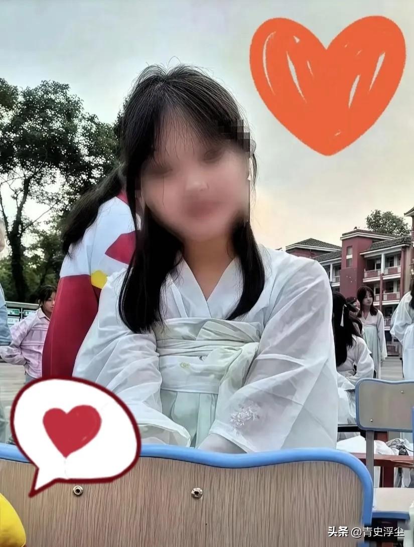 云南曲靖那个案子，最刺痛我的不是检方终于起诉的消息，而是那个在冰柜里躺了整整两百