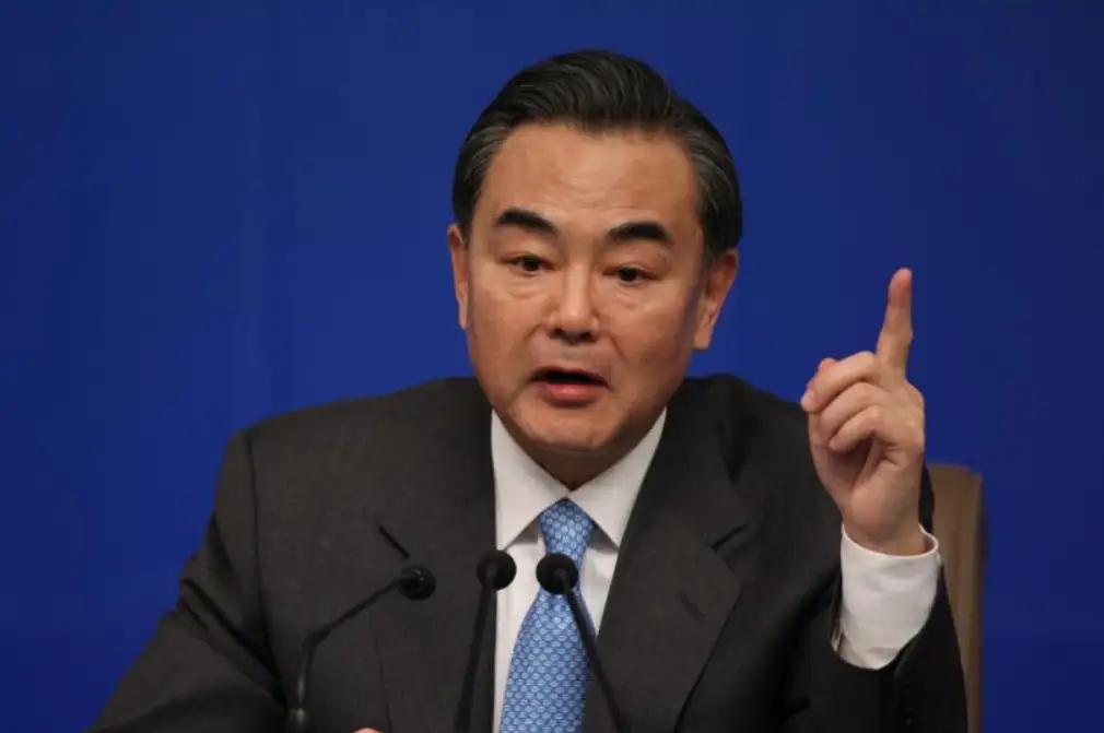 鲁比奥这次真让人看不懂了！

刚到马尼拉还在对华放狠话，转身与王毅闭门会谈后却强