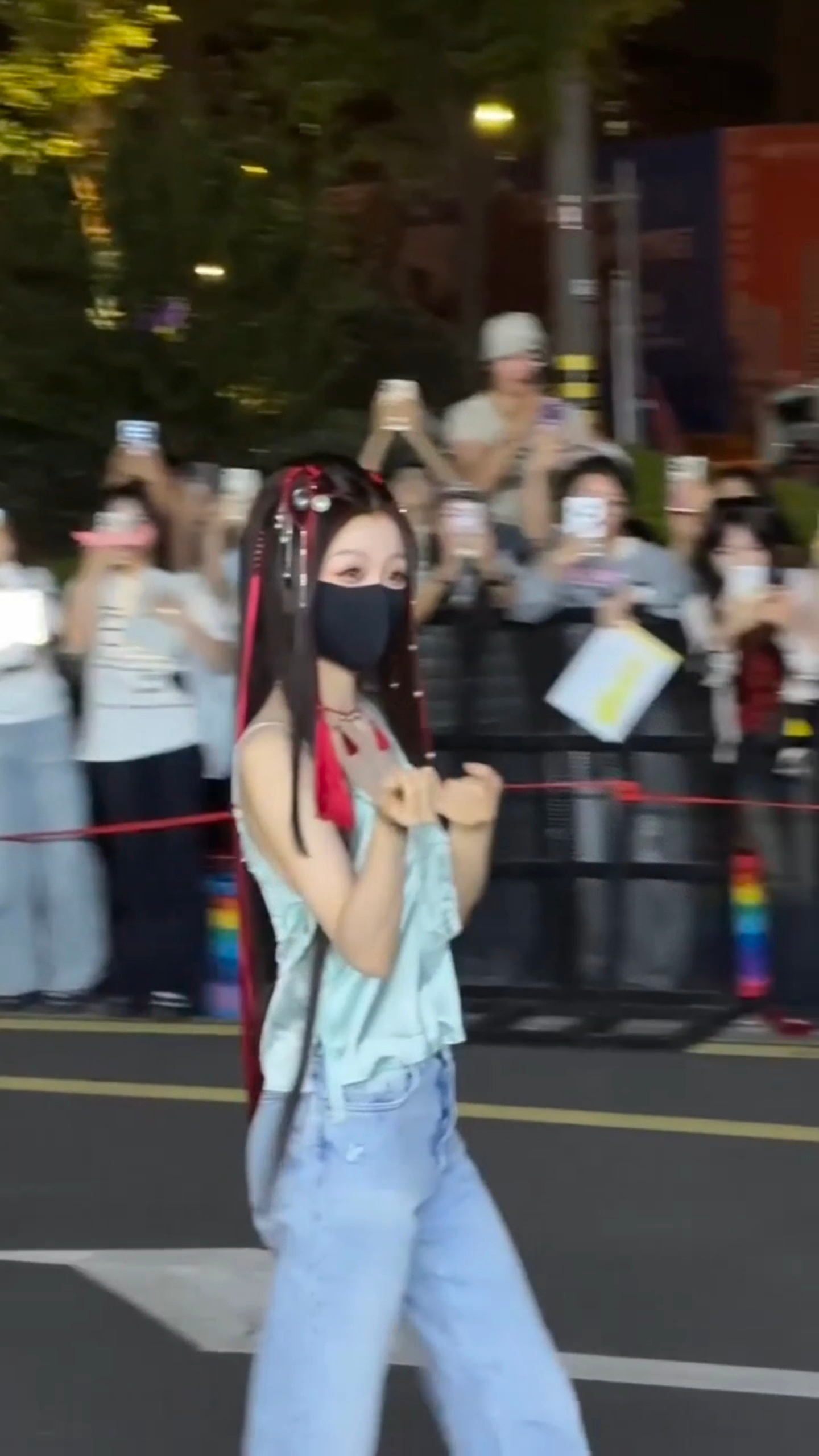 宝宝把我拉向自己😽虞书欣何盼 ​​​