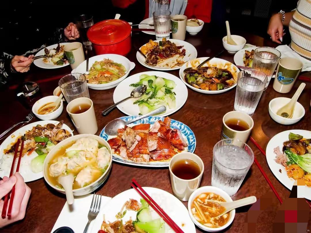 我56岁，跟妻子AA制几十年，如今母亲卧病在床，妻子连夜跑回娘家

分了三十年的