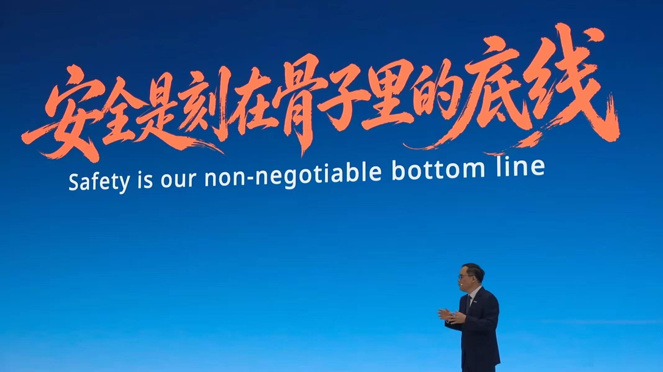 最近，我爱上了辅助驾驶，这简直是科技改变人类的伟大发明！大家都知道，我今年在忙装