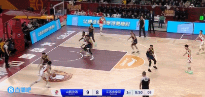 栾利程给崔小龙三分球精准垫脚，这是很脏，还是打球没经验

打球的人，都很讨厌起跳