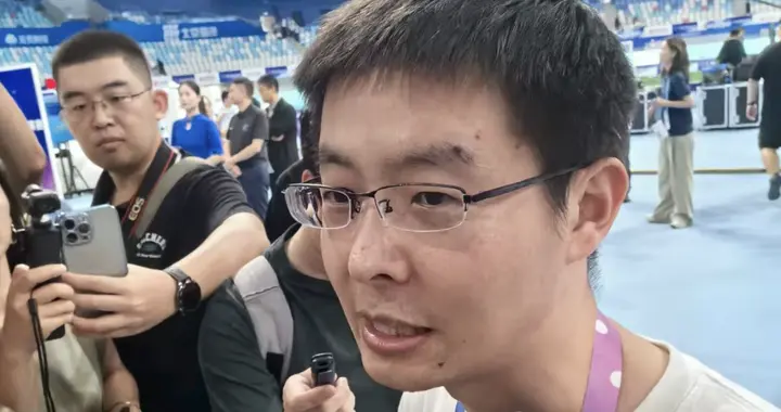 王興興回紅星資本局：過去10年犯的最大錯誤是低估了AI的技術進步