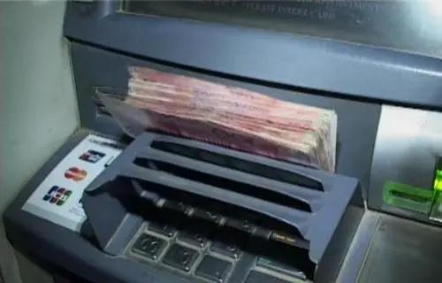 咋这么清醒！一90后宝妈，坚持5年“低配生活”，偷偷攒下20万。她的“阶梯存钱法