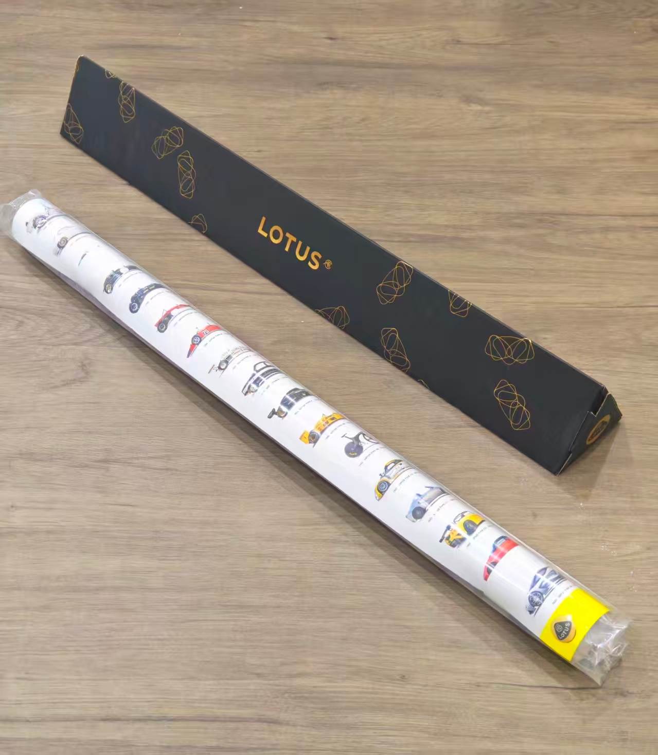 30天模型连送挑战 第152期今天【抽奖】送出的是：路特斯 海报评论区聊聊：开车