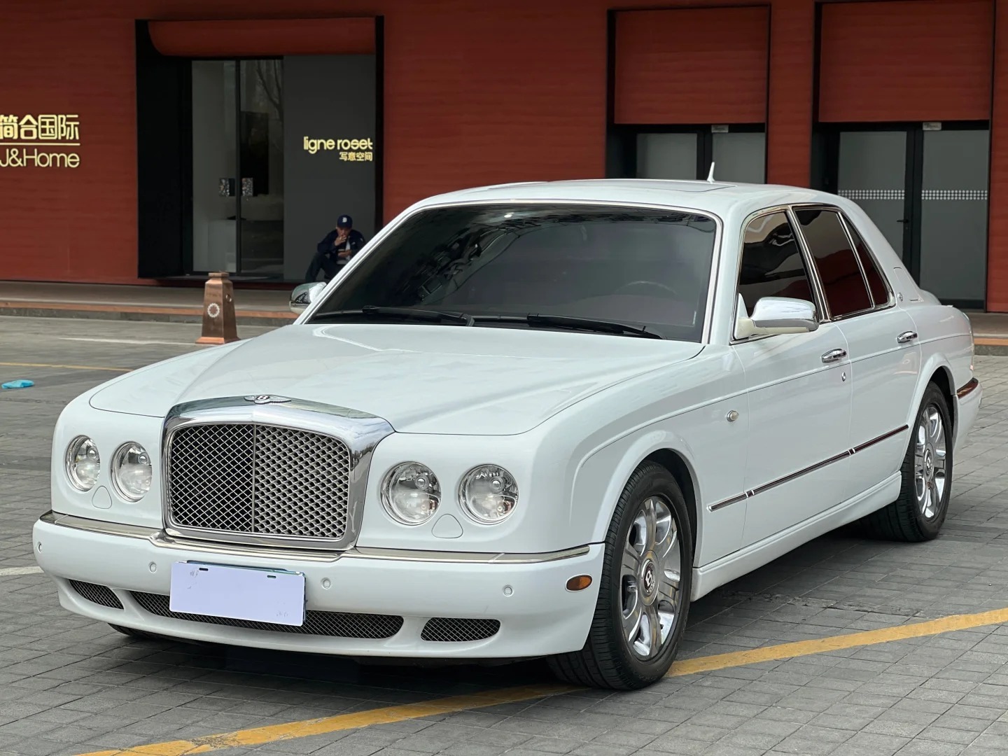 好车分享 Bentley Azure R，最雅的宾利，当年888万高调进入中国市