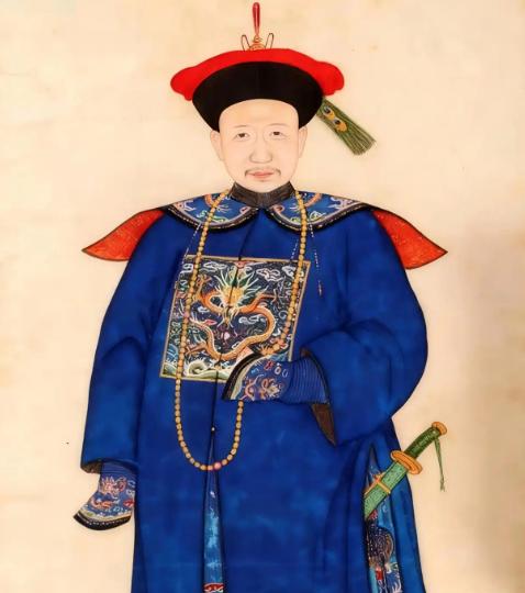 和珅临死前才明白，乾隆不杀他根本不是因为宠信，而是留给他儿子立威。

乾隆是中国