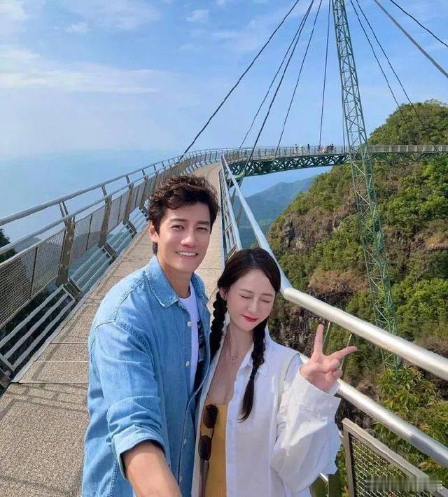 #陈乔恩alan婚礼# 陈乔恩与艾伦在登记结婚后暂未举办婚礼，报道称他们将在马来