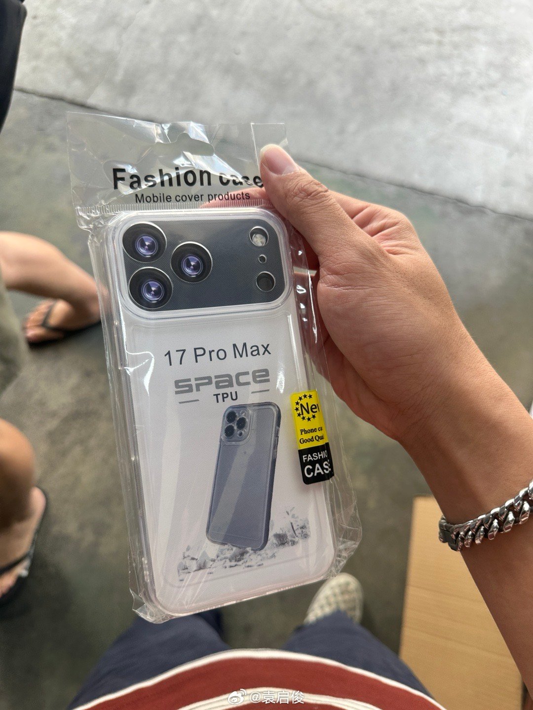 很快吧！新iphone拿不到，手机壳YY一下[偷笑] ​​​
